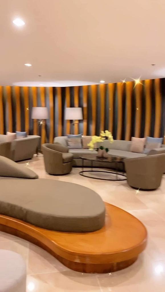 Shore Residence D1,shortwalk MALL OF ASIA near airport wifi, Metro Manila