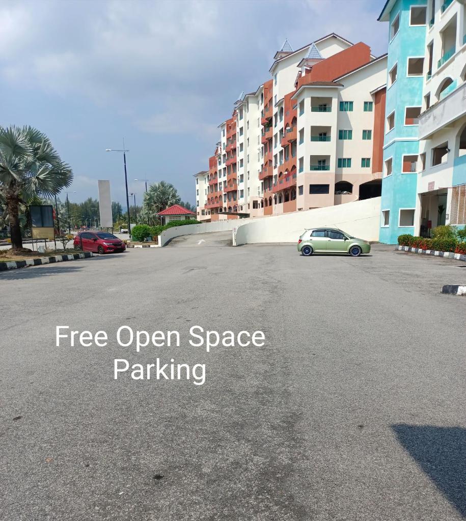 Glossy Homestay Marina Island photo 3