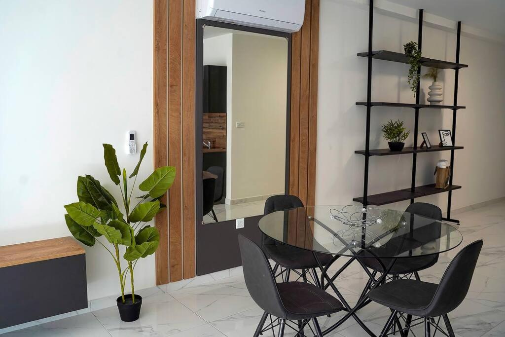 Luxurious Apartment Next to the Sea photo 2