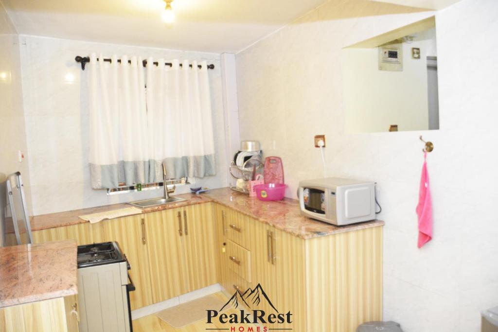 PeakRest Homes photo 1