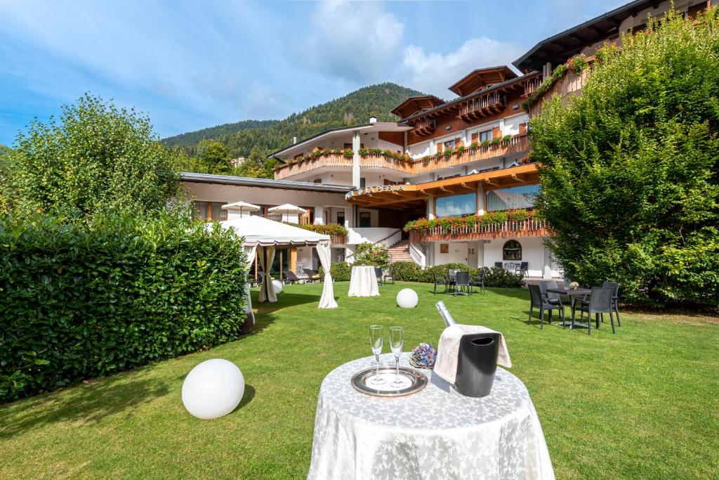 Hotel La Perla photo 2