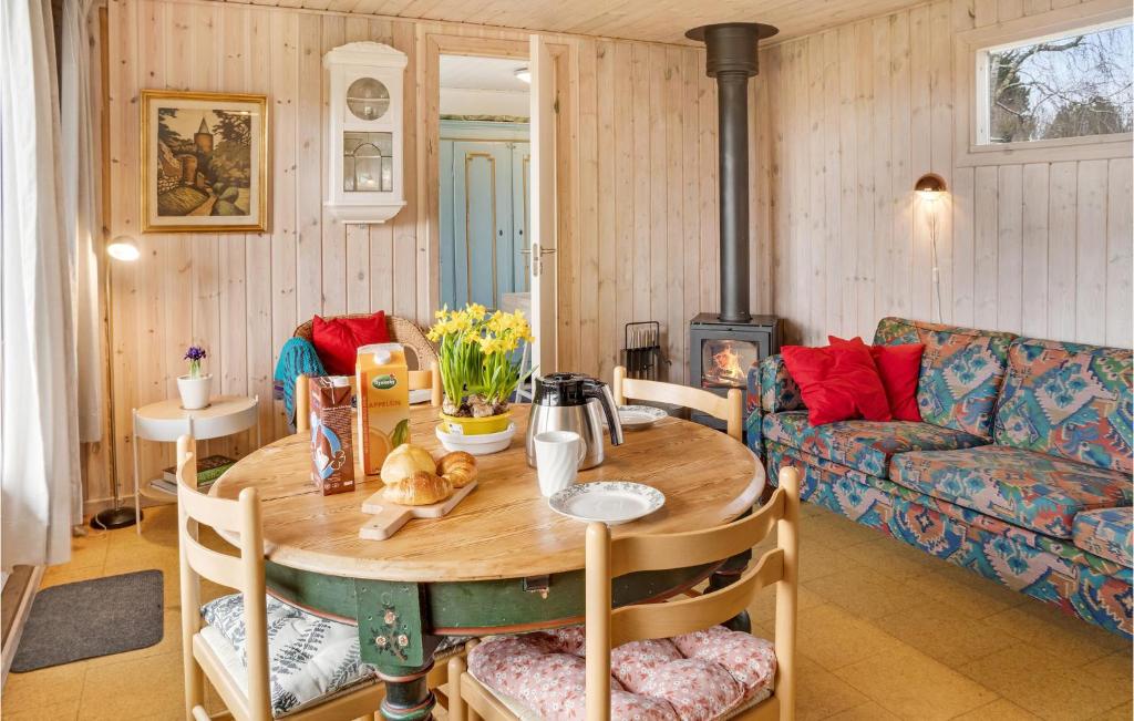 Amazing Home In Bog By With Wifi And 2 Bedrooms photo 2