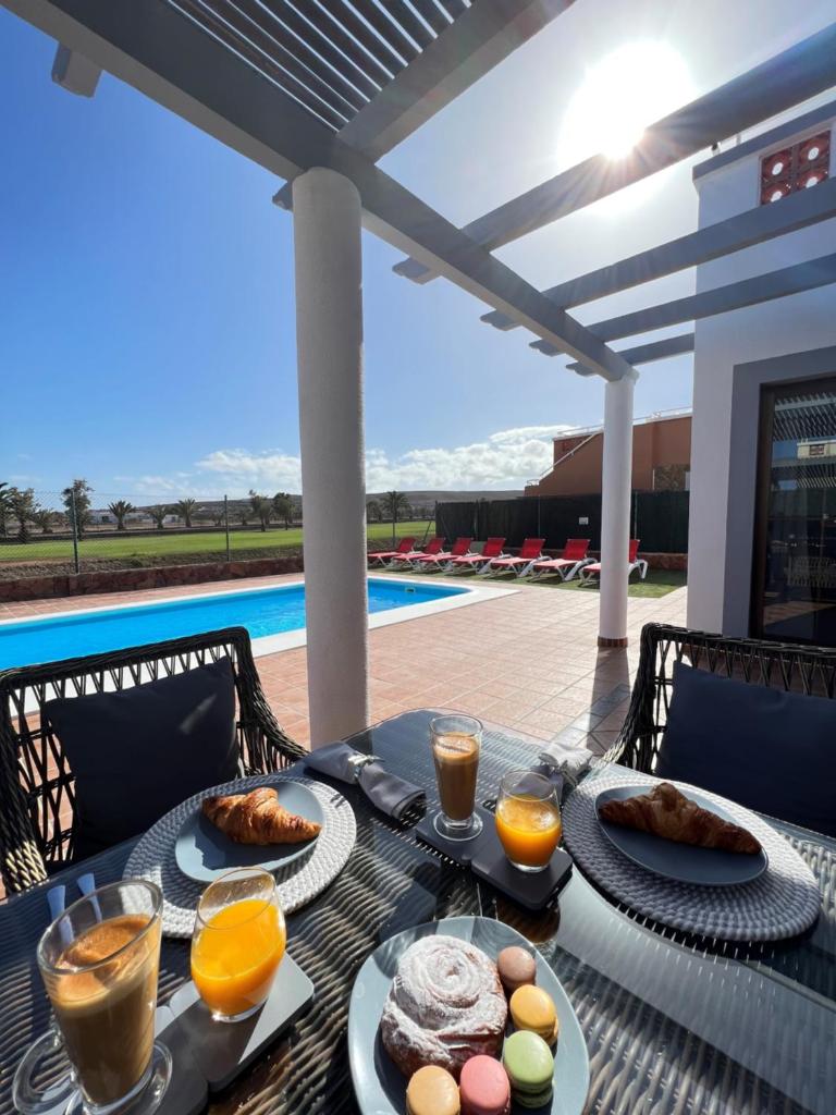 Villa Eva - New to the market, fully refurbished licensed villa - private pool photo 2