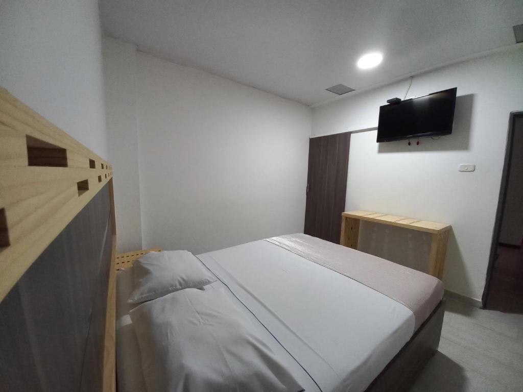 Hotel 42 Avenida photo 2