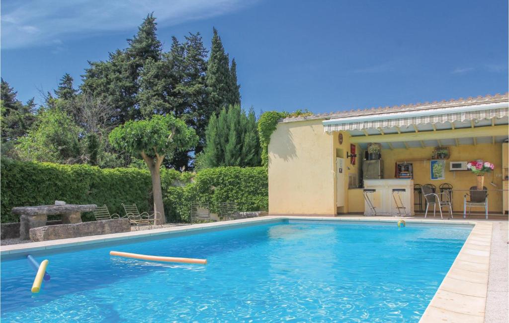 Awesome Home In Lisle Sur Sorgue With 4 Bedrooms, Wifi And Private Swimming Pool photo 2