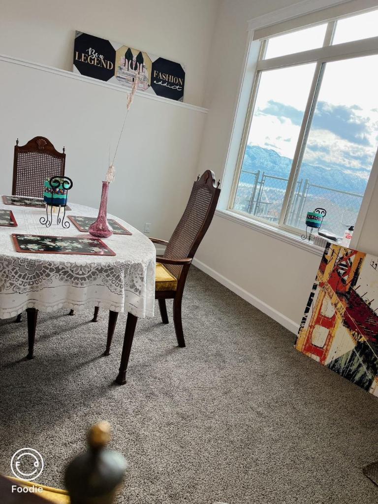 1 bedroom lake Mountain view photo 2