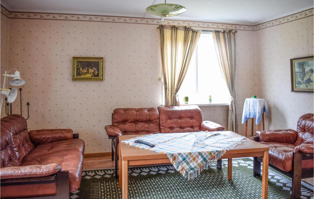 Beautiful Home In Rrvik With Wifi And 3 Bedrooms photo 4