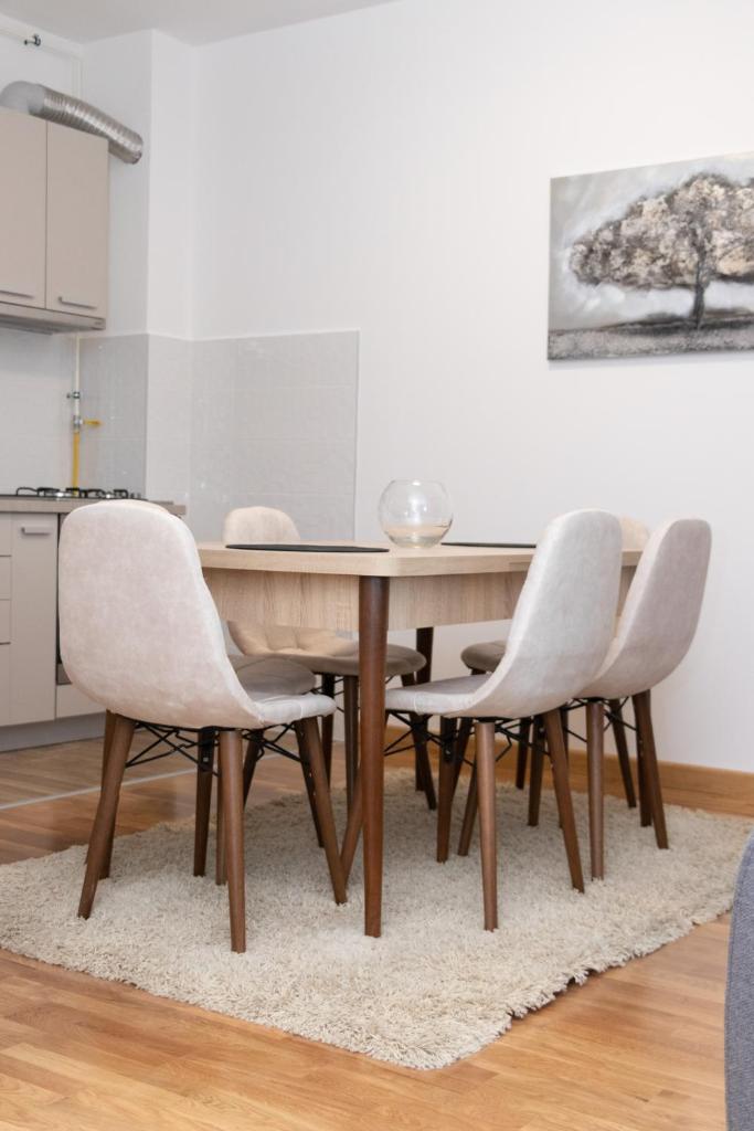Millennium Apartment photo 2