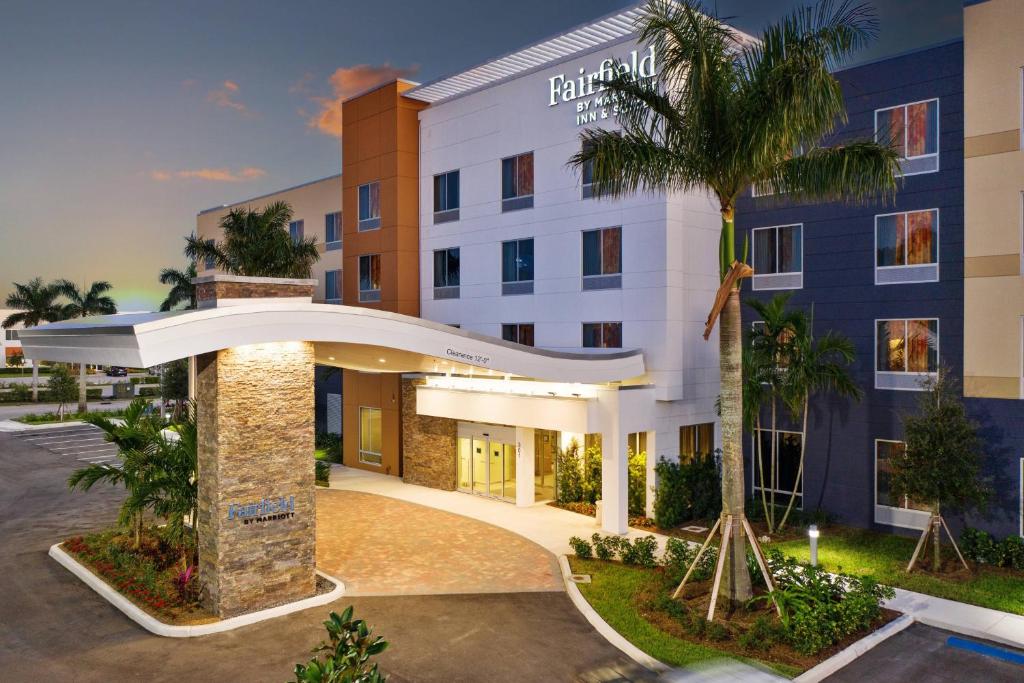 Fairfield by Marriott Inn & Suites Deerfield Beach Boca Raton image