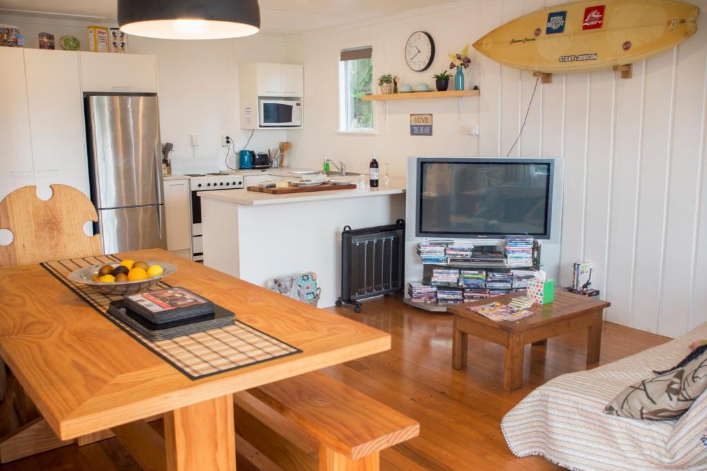 Nigel's Crib - Coopers Beach Holiday Home photo 1