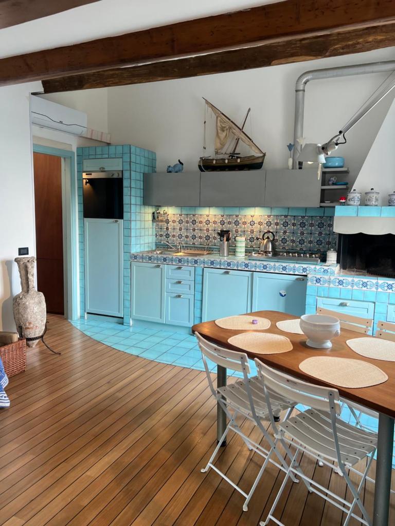 Elegant apartment with sea view