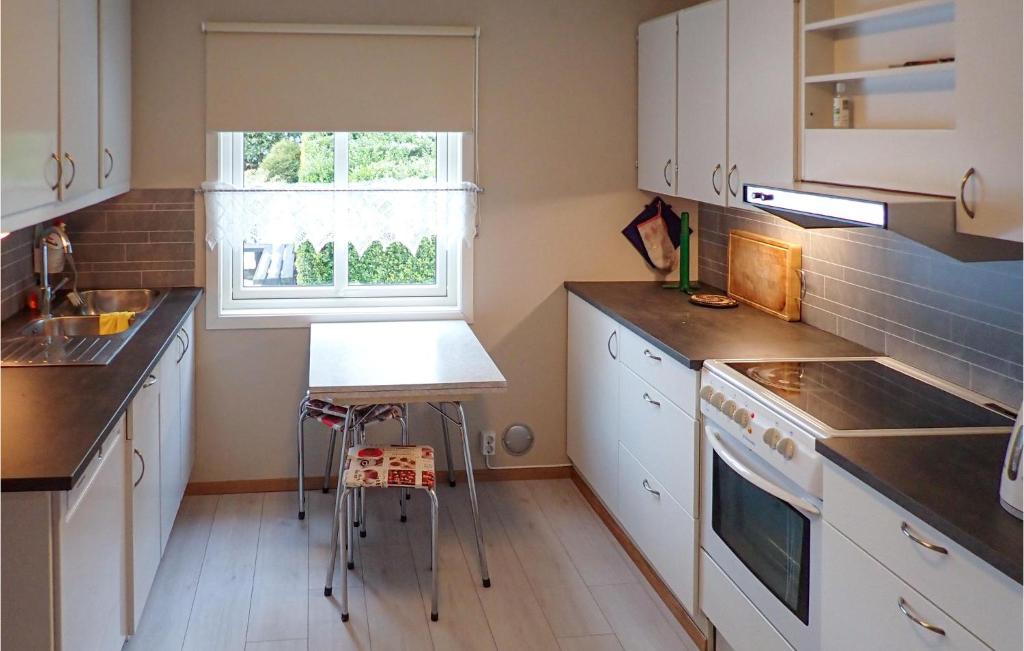 Stunning Home In Tau With 4 Bedrooms And Wifi photo 3