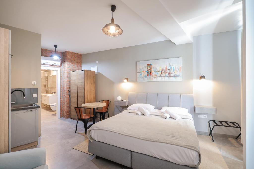 Elegance Studio Apartments photo 2
