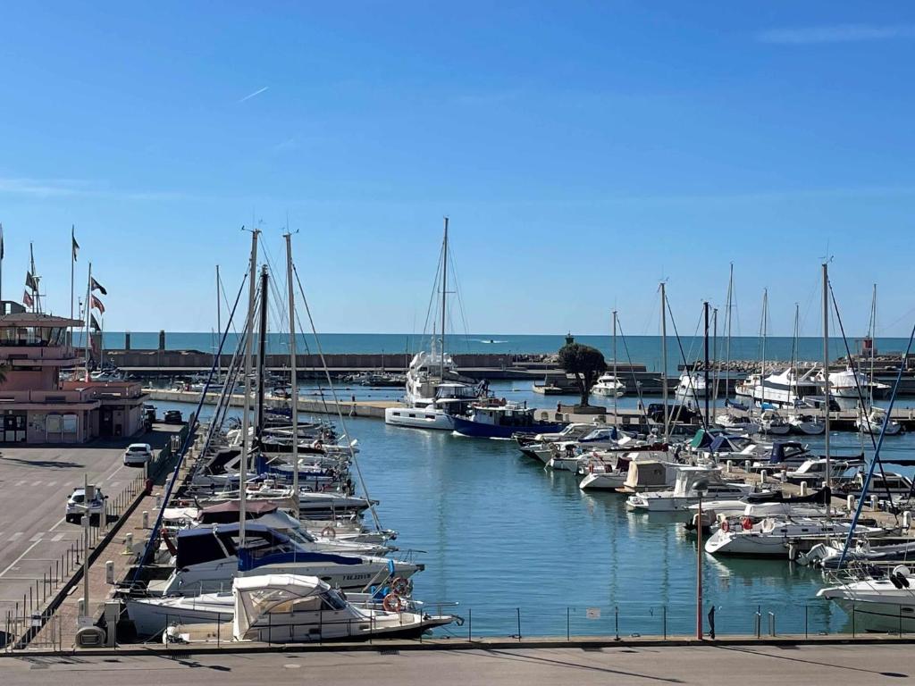 Borgo DAmare Nettuno Vista mare photo 3
