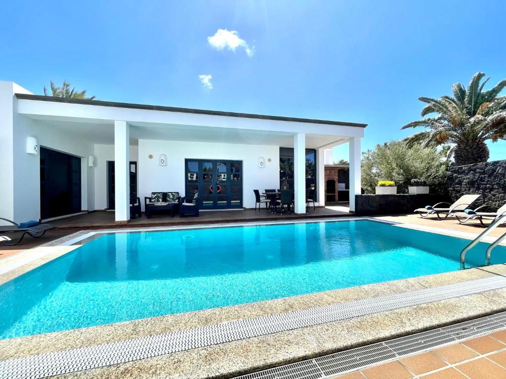 Villa B Mamma Mia Playa Blanca Lanzarote photo 1