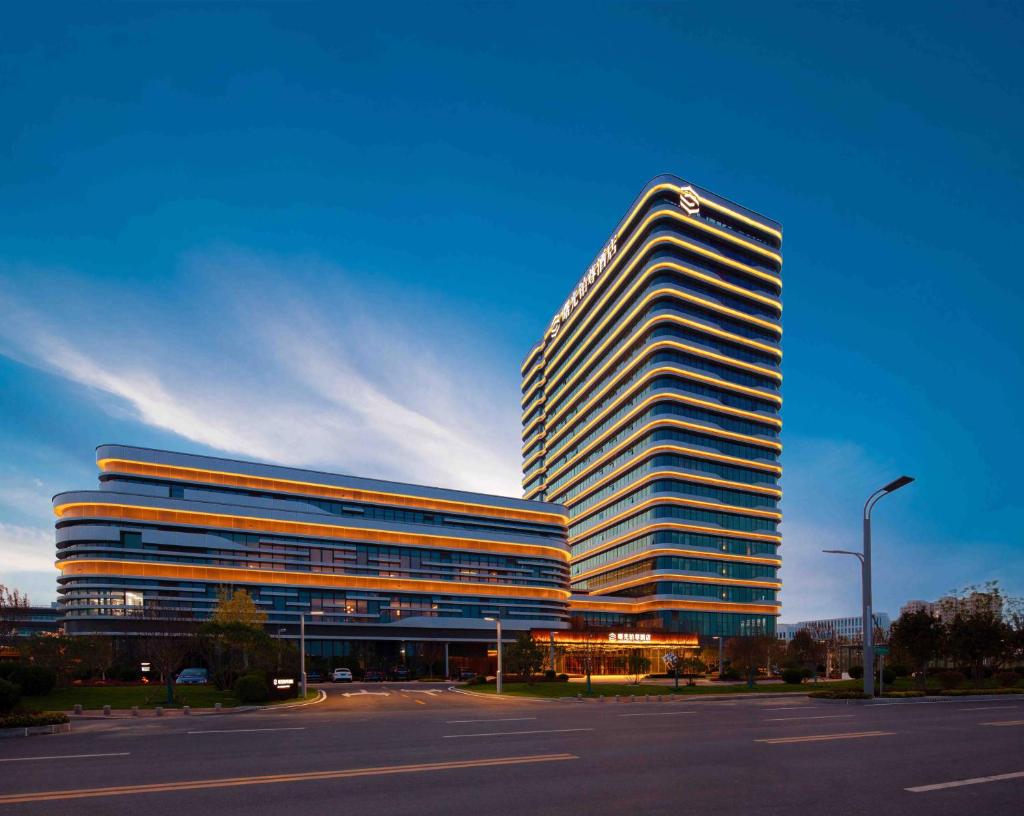 Sunstone Plaza Hotel