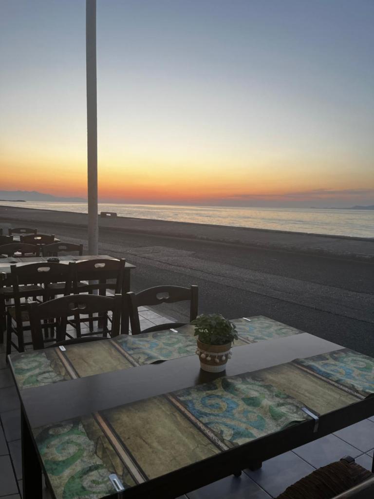 Divina Seaside Apartments by Estia photo 4