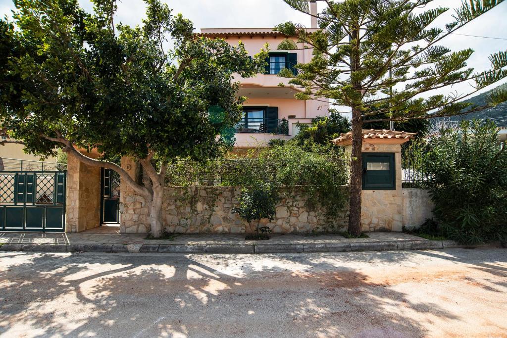 Family House in Nea Makri