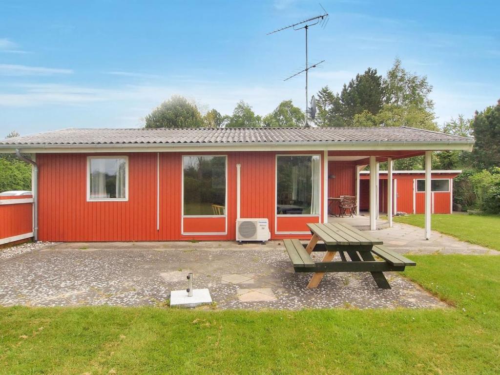 Holiday Home Juris - 200m from the sea in Lolland- Falster and Mon by Interhome photo 1