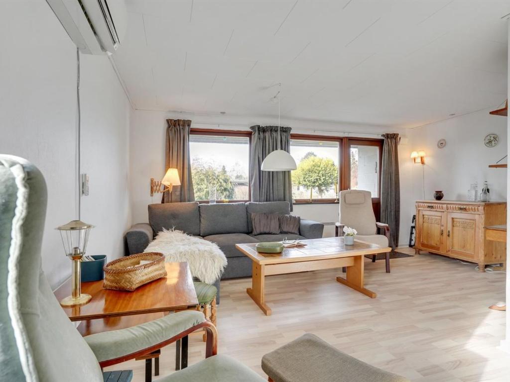 Holiday Home Henrich - 300m from the sea in Lolland- Falster and Mon by Interhome photo 2