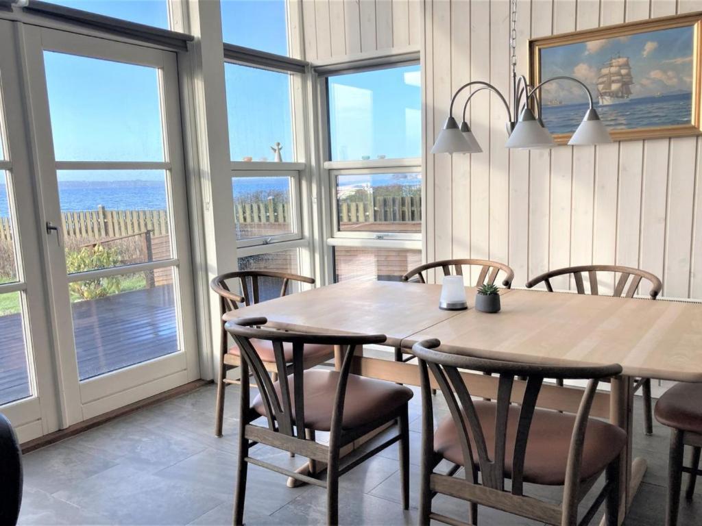Holiday Home Tilia - 15m from the sea in Funen by Interhome photo 3