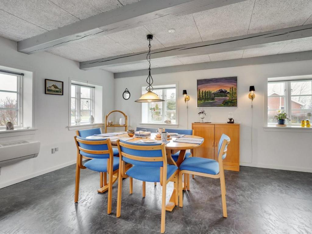 Holiday Home Pulmu - 1-2km from the sea in Western Jutland by Interhome photo 4