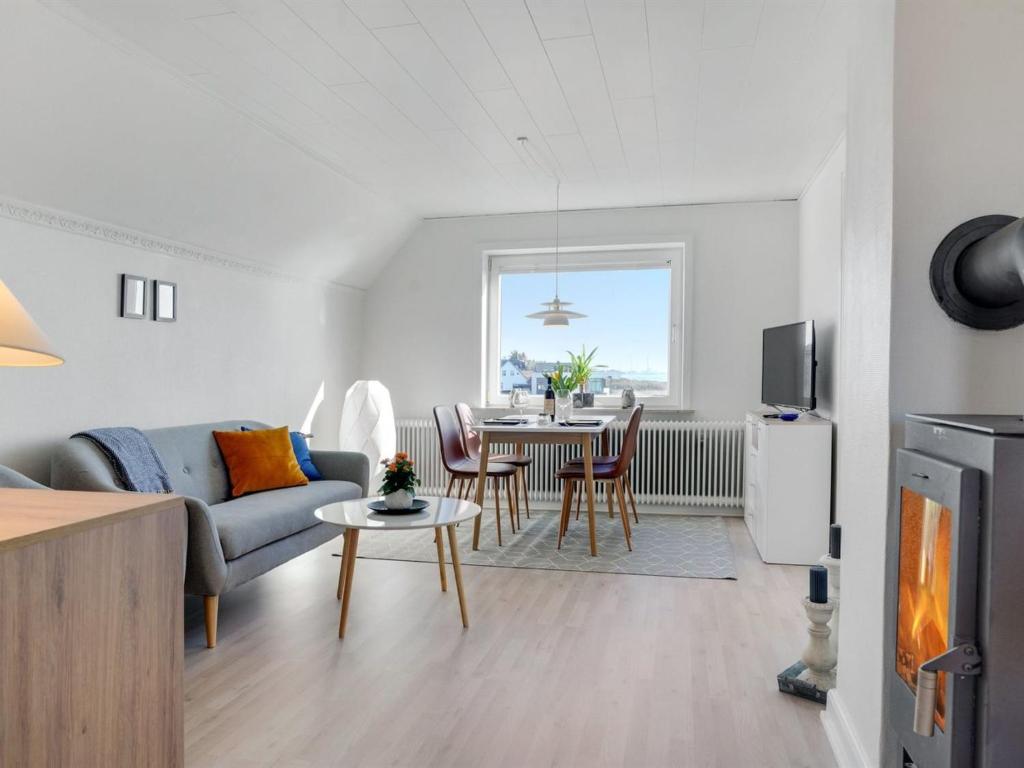 Apartment Herkko - 25m from the sea in Western Jutland by Interhome photo 4