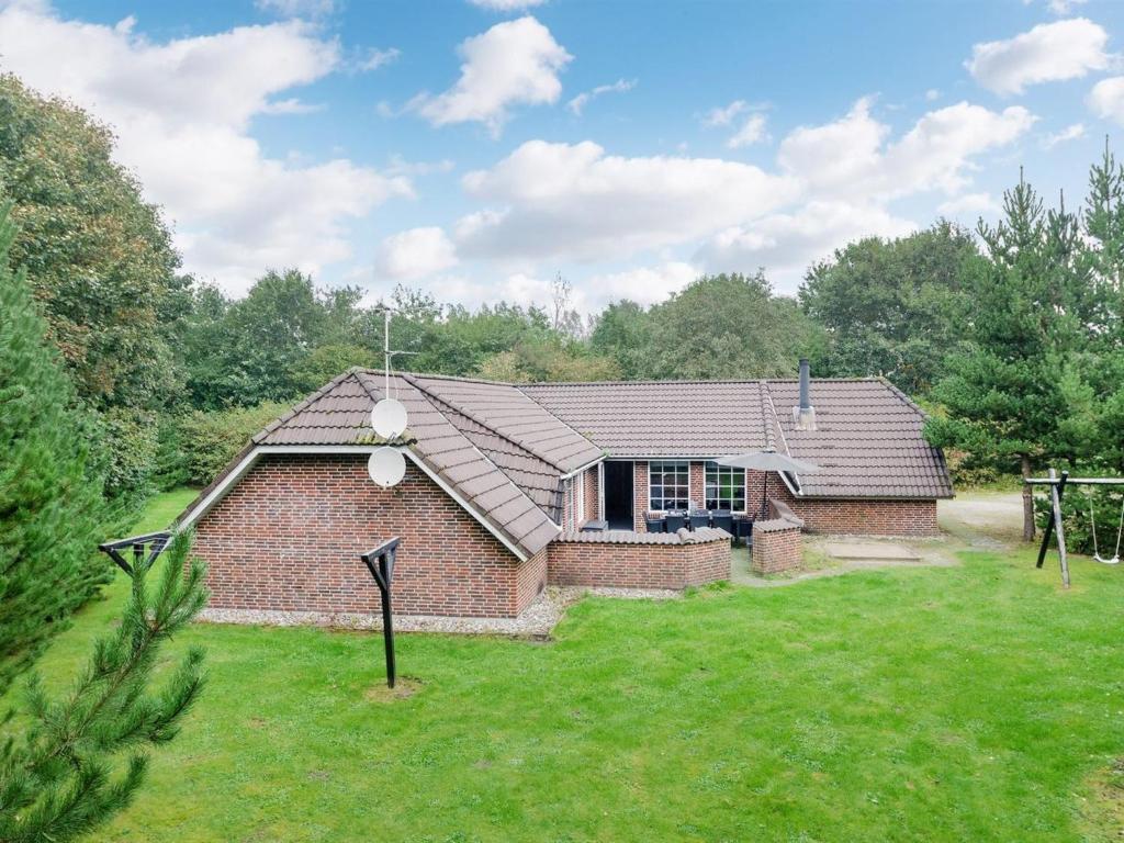 Holiday Home Tyge - 10km from the sea in Western Jutland by Interhome