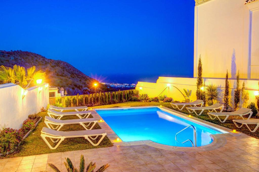 Nerja Paradise Rentals - Villa Cataleya photo 2