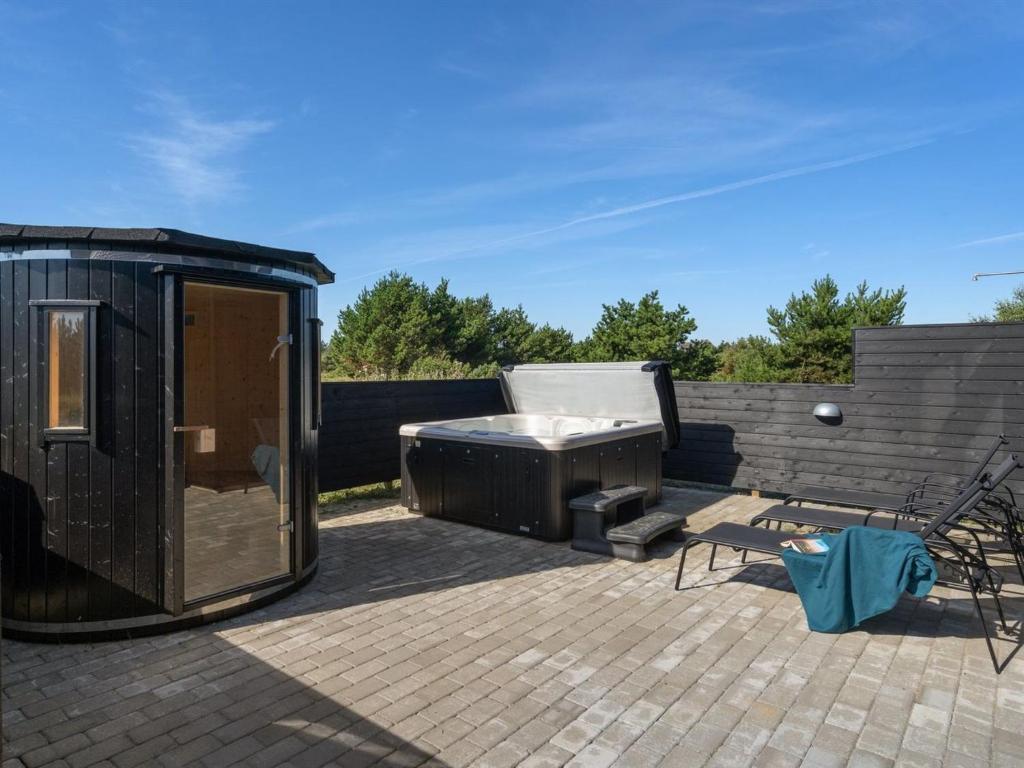 Holiday Home Uthwagin - 850m from the sea in Western Jutland by Interhome photo 3