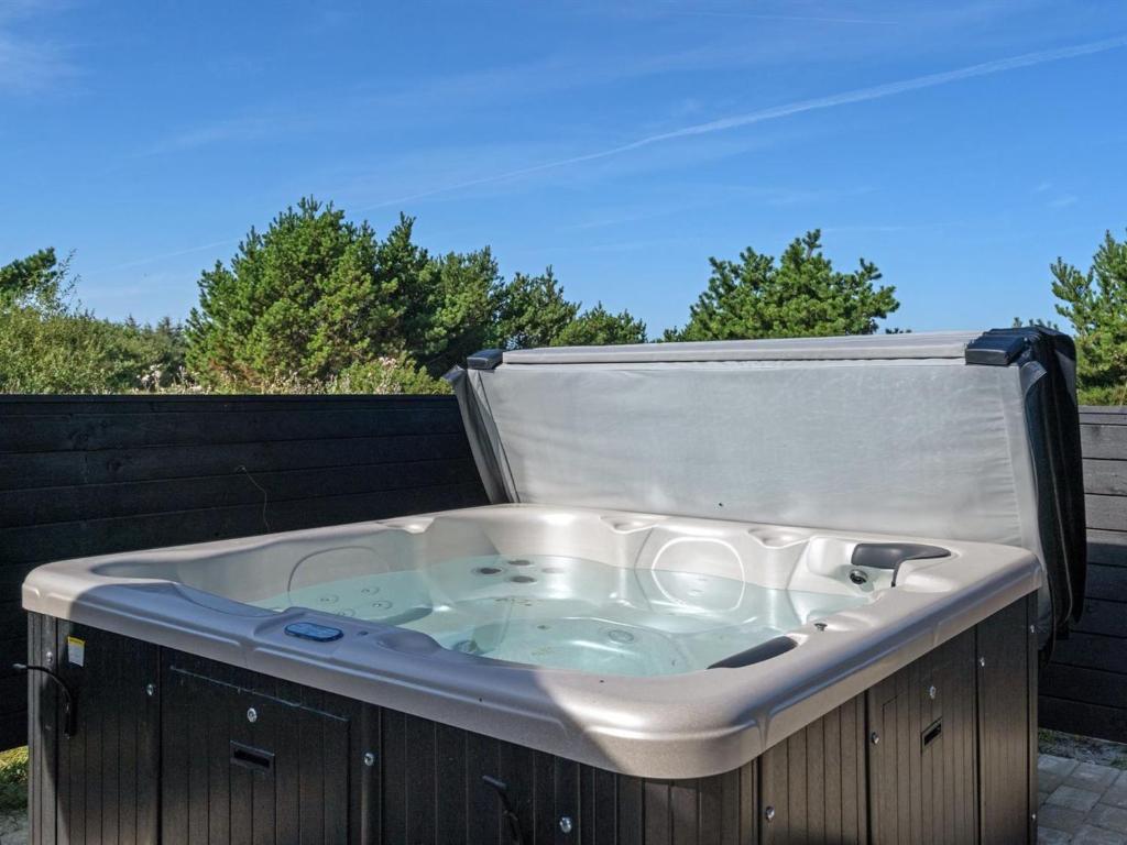 Holiday Home Uthwagin - 850m from the sea in Western Jutland by Interhome photo 4