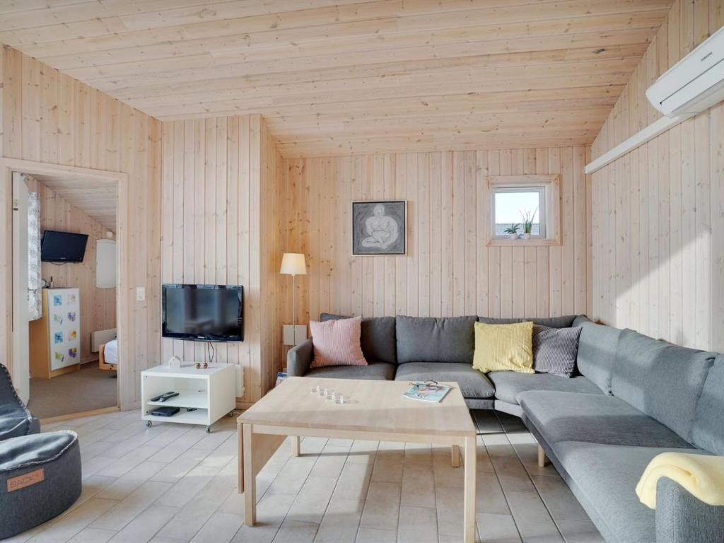 Holiday Home Tecumseh - 150m from the sea in NW Jutland by Interhome photo 2