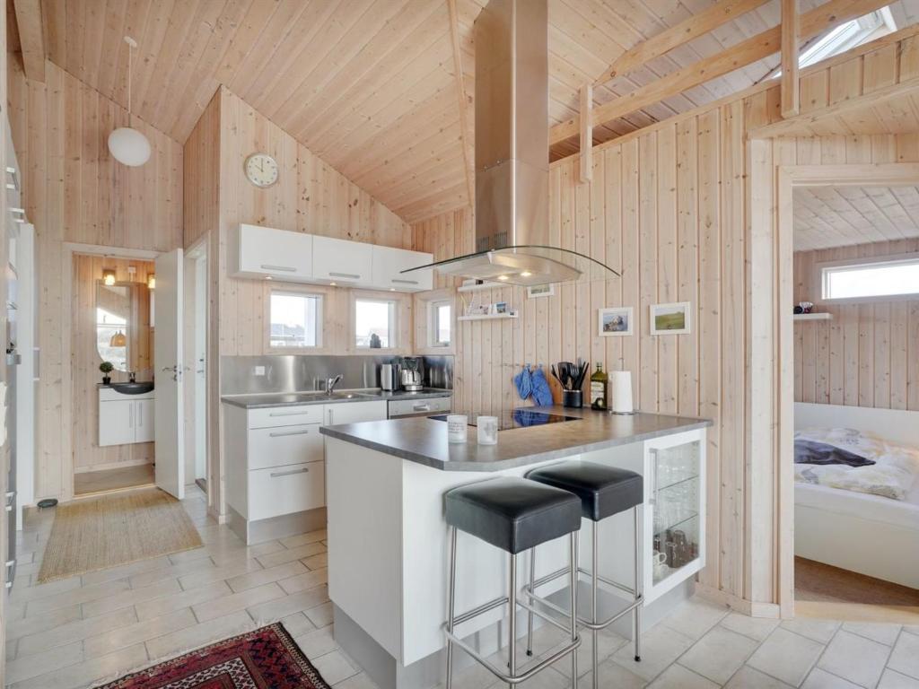 Holiday Home Tecumseh - 150m from the sea in NW Jutland by Interhome photo 4