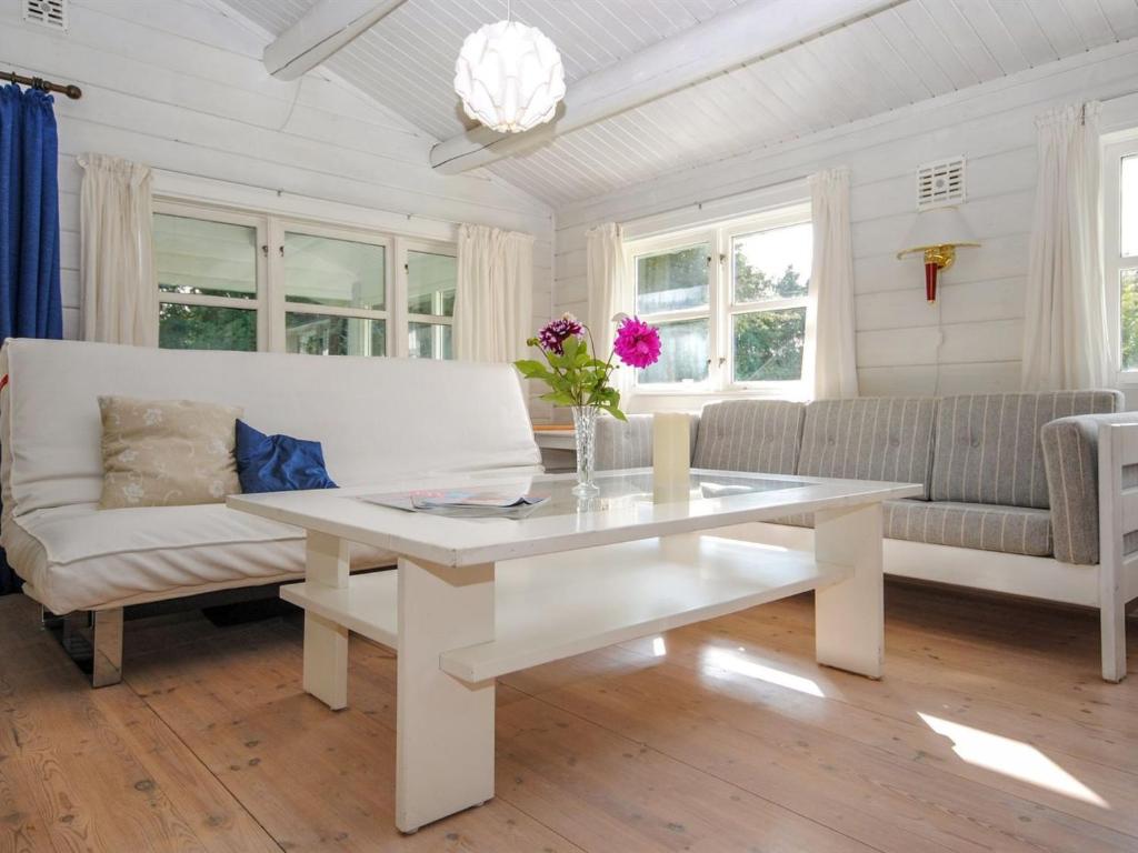 Holiday Home Elik - 6km from the sea in NW Jutland by Interhome photo 2