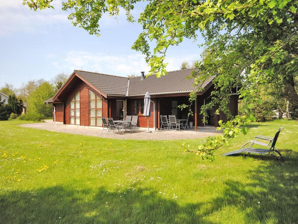 Holiday Home Thara - 500m to the inlet in The Liim Fiord by Interhome