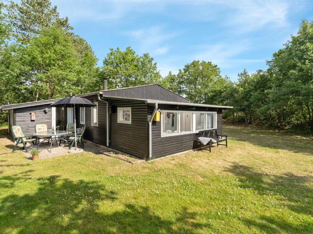 Holiday Home Adrielle - 400m from the sea in Djursland and Mols by Interhome