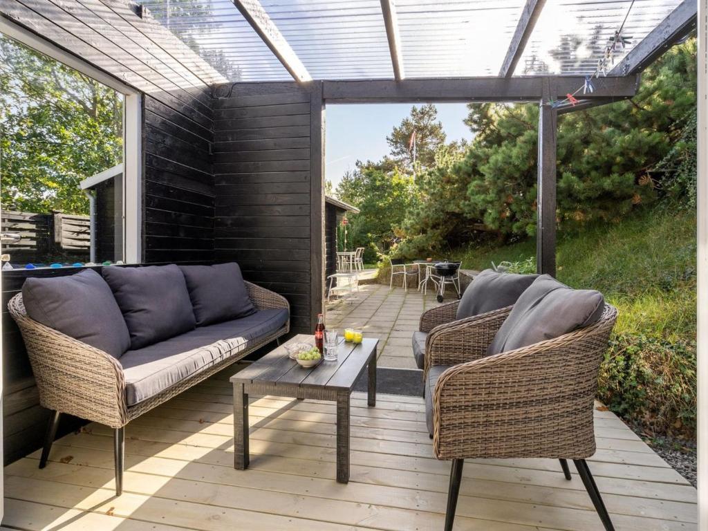 Holiday Home Anskje - 350m from the sea in NE Jutland by Interhome photo 1
