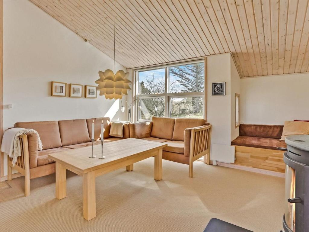 Holiday Home Barthi - 1-6km from the sea in NW Jutland by Interhome photo 3