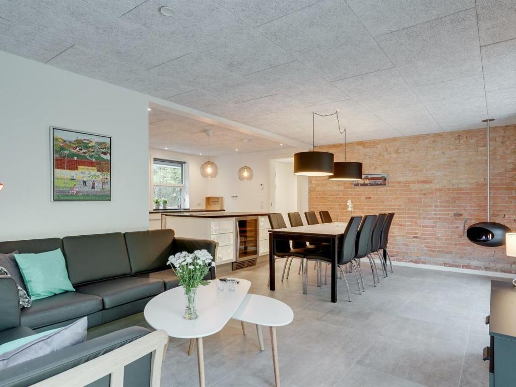Holiday Home Janick - 400m from the sea in NW Jutland by Interhome photo 2