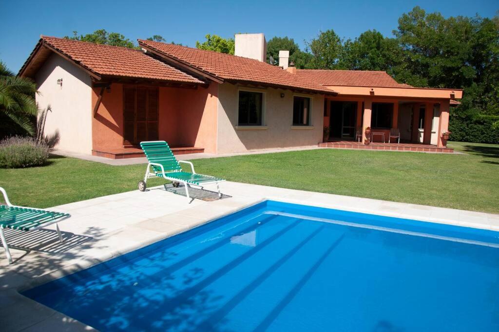 Casa luminosa con pileta ¡ideal para descansar! photo 1