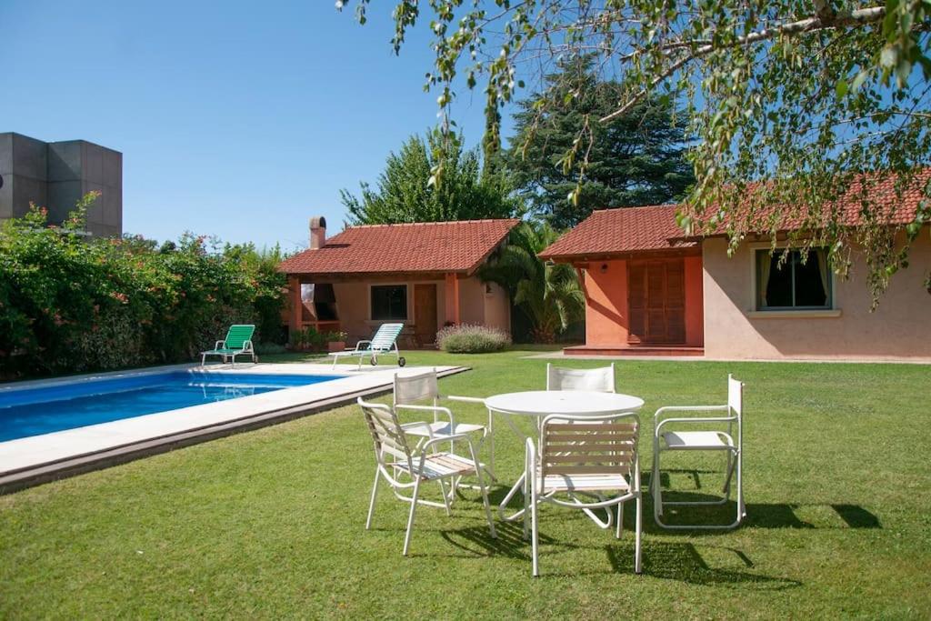 Casa luminosa con pileta ¡ideal para descansar! photo 3
