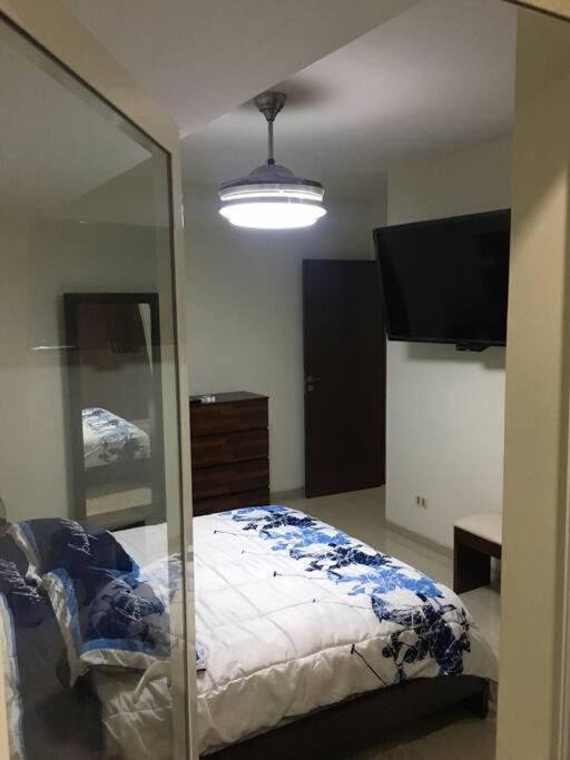APARTAMENTO DE 2 HABITACIONES CON PISCINA Y 2 TERRAZAS CENTRICO CERCA EQUIPETROL photo 3