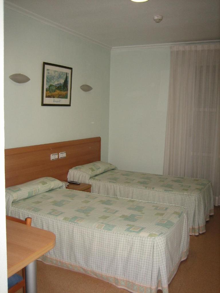 Hostal Madruga photo 1