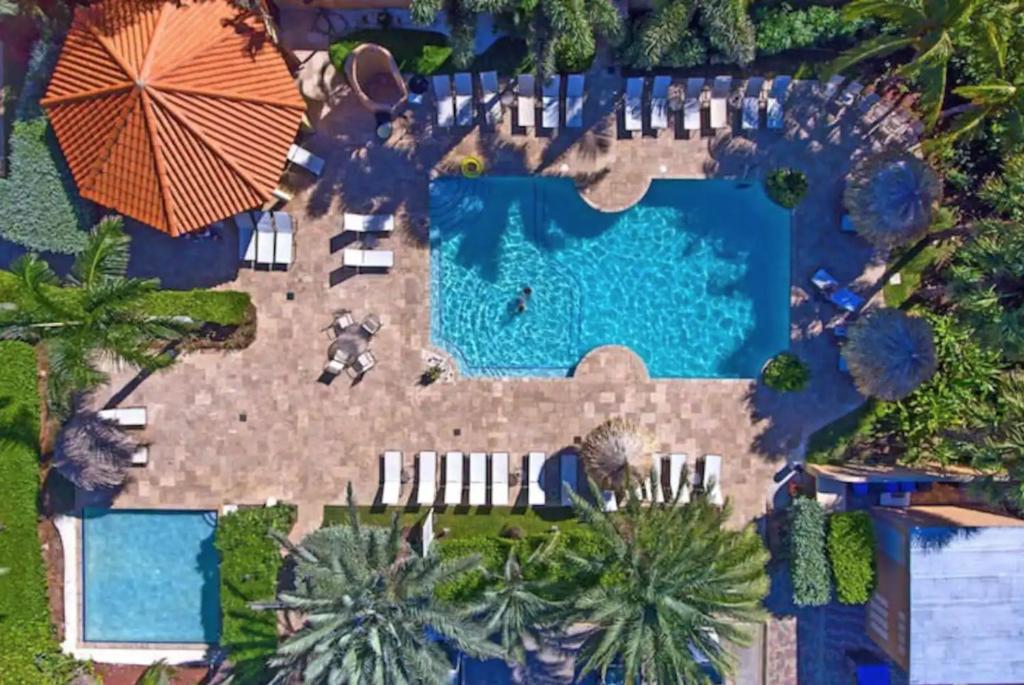 Luxury Condo In Gold Coast 3 Pools Club House Gym photo 1