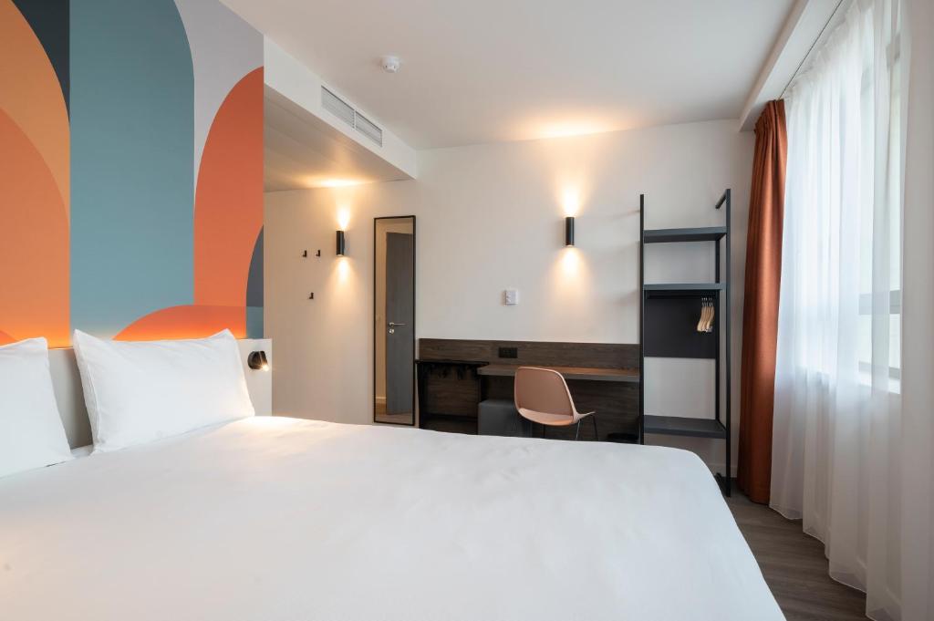 B&B HOTEL Mechelen photo 2