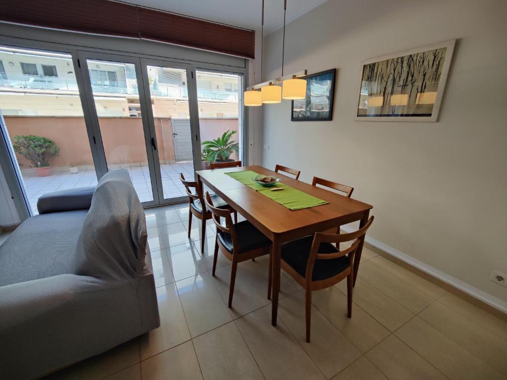 Badalona Beach Apartment photo 4