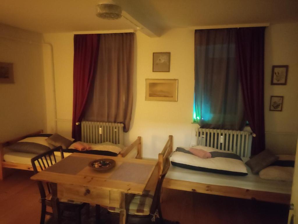 Zimmer A Veljanovski photo 3
