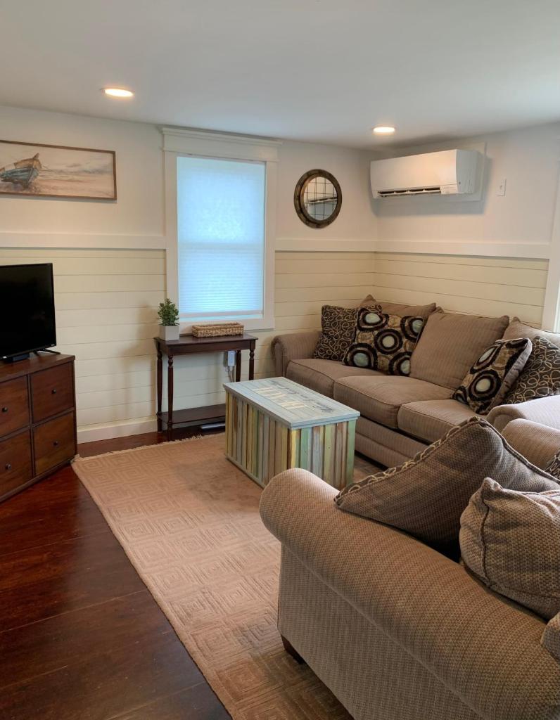 302 Phillips Road Sagamore Beach - Cape Cod photo 2