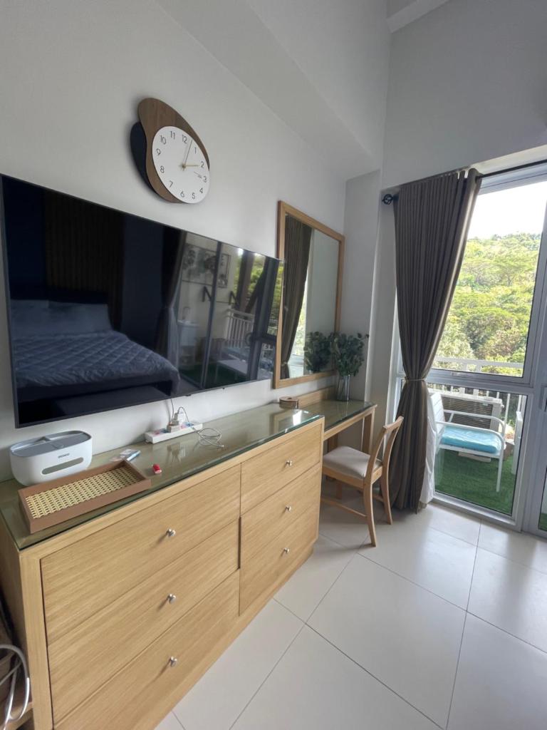 1BD 1BA PENTHOUSE 2X QUEEN - Tap to explore photos