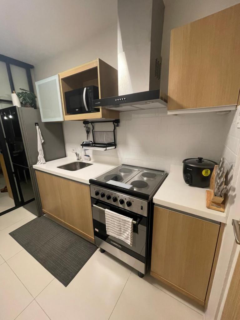 1BD 1BA PENTHOUSE 2X QUEEN photo 4